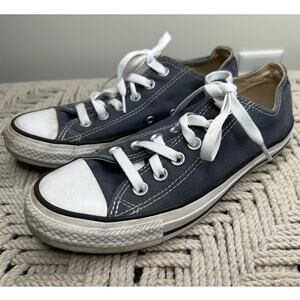 Converse: Blue Low Top Sneakers